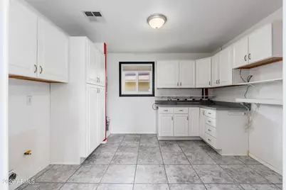 10215 W Mountain View Road, Sun City, AZ 85351 - Photo 11