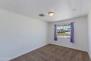 5657 N 39th Ave, Phoenix, AZ 85019 - Photo 11