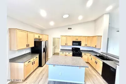 871 E Sherri Drive, Gilbert, AZ 85296 - Photo 5