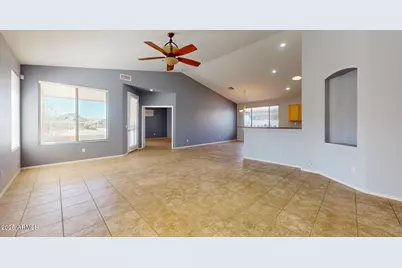 871 E Sherri Drive, Gilbert, AZ 85296 - Photo 5