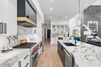 5535 N 2nd Place, Phoenix, AZ 85012 - Photo 17