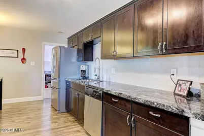 8701 E Edgemont Avenue, Scottsdale, AZ 85257 - Photo 11