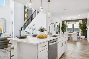 2579 E Villa Linda Dr, Phoenix, AZ 85024 - Photo 7