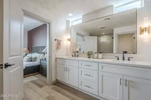 127 W Holcomb Ln, Phoenix, AZ 85003 - Photo 17