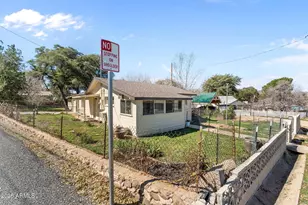 22538 S Cherry Ln, Yarnell, AZ 85362 - Photo 11