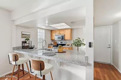 3039 N 38th Street #1, Phoenix, AZ 85018 - Photo 5