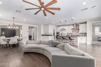 17494 W Middlebury Street, Surprise, AZ 85388 - Photo 11