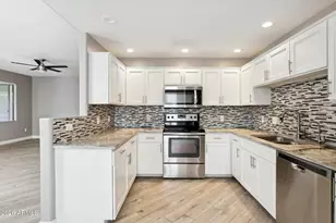 15252 N 100th St, Scottsdale, AZ 85260 - Photo 7