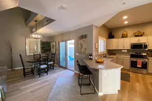 7978 W Beck Ln, Peoria, AZ 85382 - Photo 3