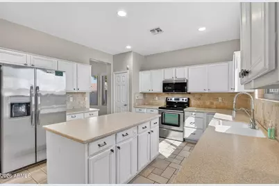 3367 W Via Del Sol Drive, Phoenix, AZ 85027 - Photo 3