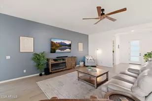 29055 N 136th Ln, Peoria, AZ 85383 - Photo 11