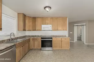 33758 N Roadrunner Ln, San Tan Valley, AZ 85144 - Photo 9