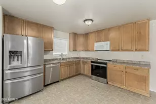 33758 N Roadrunner Ln, San Tan Valley, AZ 85144 - Photo 7