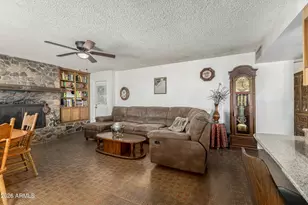 890 W Del Rio St, Chandler, AZ 85225 - Photo 9