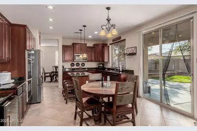 117 E Blue Lagoon Drive, Casa Grande, AZ 85122 - Photo 11