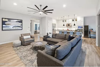 11705 W Red Hawk Drive, Peoria, AZ 85383 - Photo 9