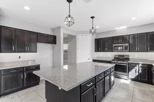 22477 N 95th Dr, Peoria, AZ 85383 - Photo 3