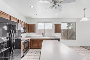 408 N Falcon Ct, Gilbert, AZ 85234 - Photo 7