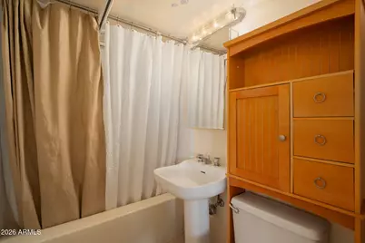 4136 E Montecito Avenue, Phoenix, AZ 85018 - Photo 9