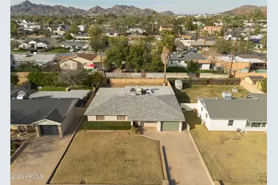 4136 E Montecito Avenue, Phoenix, AZ 85018 - Photo 5