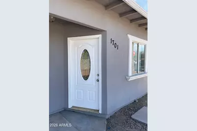 1701 E Harvard Street #frnt hs, Phoenix, AZ 85006 - Photo 1