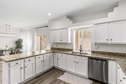 12852 N Mountainside Drive #Apt 2, Fountain Hills, AZ 85268 - Photo 9
