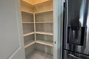 3540 E Tina Dr, Phoenix, AZ 85050 - Photo 7