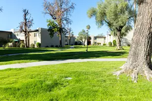 4201 E Camelback Rd, Phoenix, AZ 85018 - Photo 17