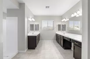 3511 E Crest Ln, Phoenix, AZ 85050 - Photo 27