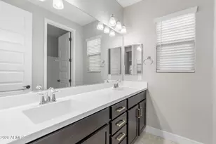 3511 E Crest Ln, Phoenix, AZ 85050 - Photo 35