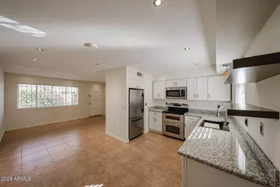 3326 W Tangerine Lane W, Phoenix, AZ 85051 - Photo 3