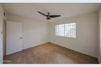 3326 W Tangerine Lane W, Phoenix, AZ 85051 - Photo 7