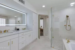 2626 E Arizona Biltmore Cir, Phoenix, AZ 85016 - Photo 11