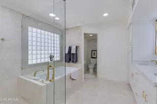2626 E Arizona Biltmore Cir, Phoenix, AZ 85016 - Photo 11