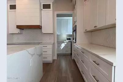 8736 E Joshua Tree Lane, Scottsdale, AZ 85266 - Photo 9