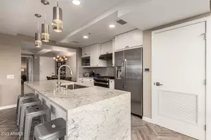 7161 E Rancho Vista Dr, Scottsdale, AZ 85251 - Photo 9