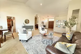 208 E South Fork Dr, Phoenix, AZ 85048 - Photo 5