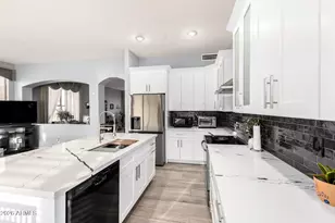 1142 N Joshua Tree Ln, Gilbert, AZ 85234 - Photo 11