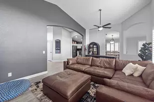 43137 W Hillman Dr W, Maricopa, AZ 85138 - Photo 5