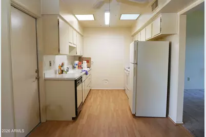 10034 W Hawthorn Drive, Sun City, AZ 85351 - Photo 17