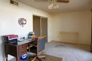 10034 W Hawthorn Dr, Sun City, AZ 85351 - Photo 13