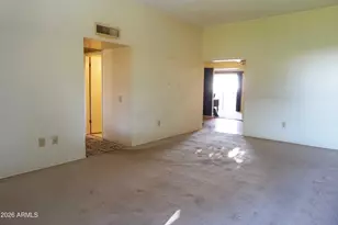 10034 W Hawthorn Dr, Sun City, AZ 85351 - Photo 5