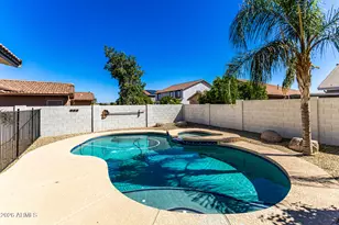 18527 W Caribbean Ln, Surprise, AZ 85388 - Photo 43