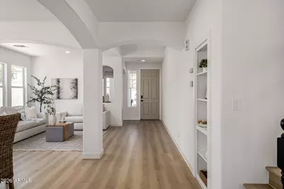 18527 W Caribbean Lane, Surprise, AZ 85388 - Photo 5