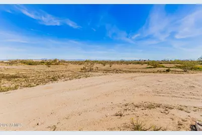 22102 W Quail Run Road, Wittmann, AZ 85361 - Photo 5