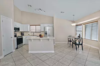 13253 W Paradise Lane, Surprise, AZ 85374 - Photo 9