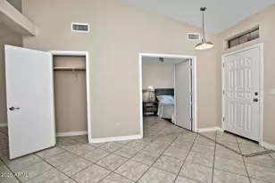 13253 W Paradise Ln, Surprise, AZ 85374 - Photo 15