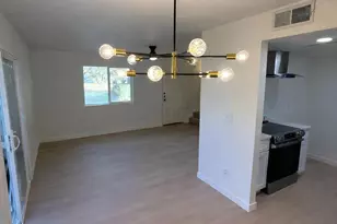 10215 North 8th St, Phoenix, AZ 85020 - Photo 1