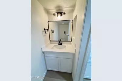 10215 N 8th Street #B, Phoenix, AZ 85020 - Photo 5
