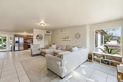 2352 E Delgado Street, Phoenix, AZ 85022 - Photo 9